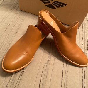 Fortress Michelle Camel size 39. Good condition!